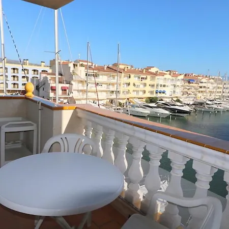 Cavall De Mar - Piso, Vista Al Puerto Empuriabrava